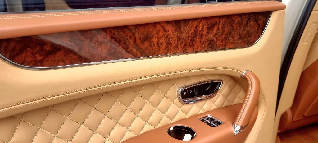 Vieglā automašīna Bentley BENTAYGA 6.0 W12: foto 20