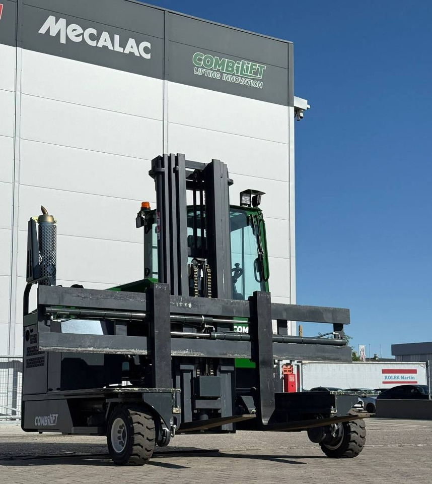 Combilift C 4000 LPG - Četru pušu autokrāvējs: foto 2 Combilift C 4000 LPG - Četru pušu autokrāvējs: foto 2