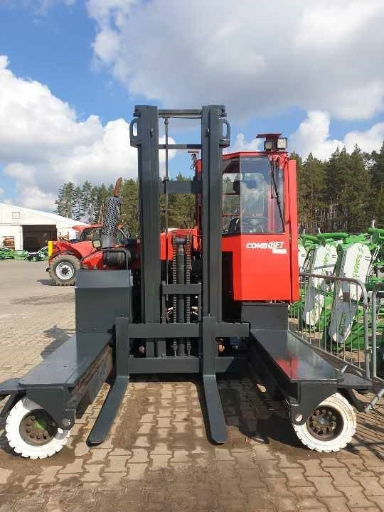 Combilift C 4500 - Sānu autokrāvējs: foto 1 Combilift C 4500 - Sānu autokrāvējs: foto 1