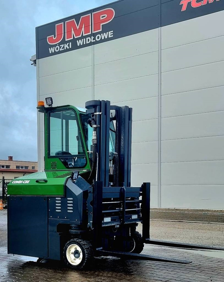 Combilift CBE 2500 - Četru pušu autokrāvējs: foto 1 Combilift CBE 2500 - Četru pušu autokrāvējs: foto 1