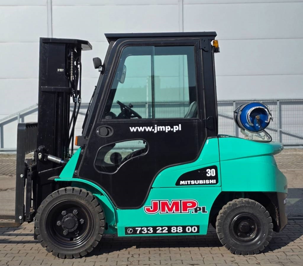 Mitsubishi FG 30 N - Gāzes iekrāvējs: foto 2 Mitsubishi FG 30 N - Gāzes iekrāvējs: foto 2