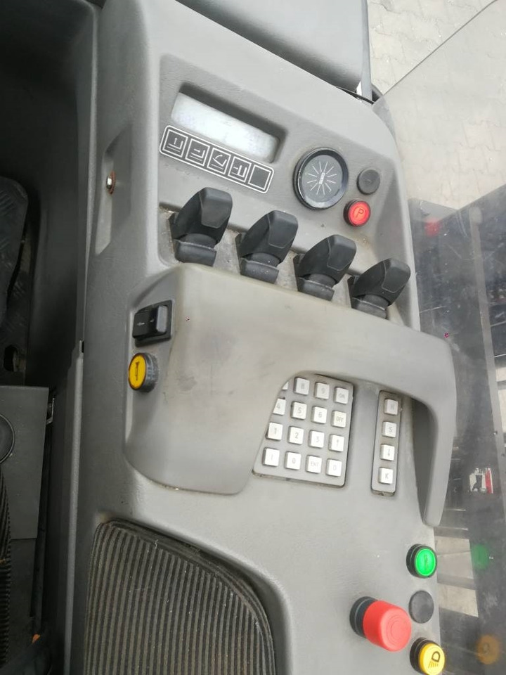 Nissan UHS 141 DTFVXF960  līzingu Nissan UHS 141 DTFVXF960: foto 7