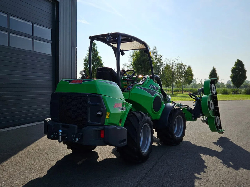 Avant 860i TDL mini-shovel - Kāpurķēžu kompaktiekrāvējs: foto 5 Avant 860i TDL mini-shovel - Kāpurķēžu kompaktiekrāvējs: foto 5