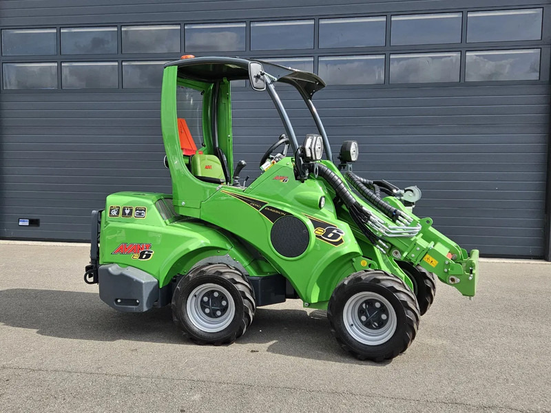 Avant E6 Mini-shovel - Kāpurķēžu kompaktiekrāvējs: foto 2 Avant E6 Mini-shovel - Kāpurķēžu kompaktiekrāvējs: foto 2