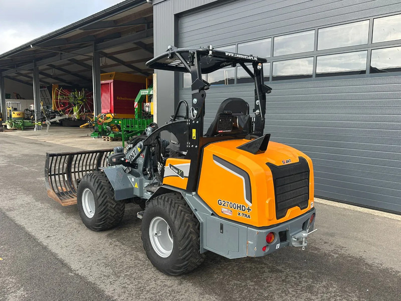 Giant G2700HD+ - Kāpurķēžu kompaktiekrāvējs: foto 5 Giant G2700HD+ - Kāpurķēžu kompaktiekrāvējs: foto 5