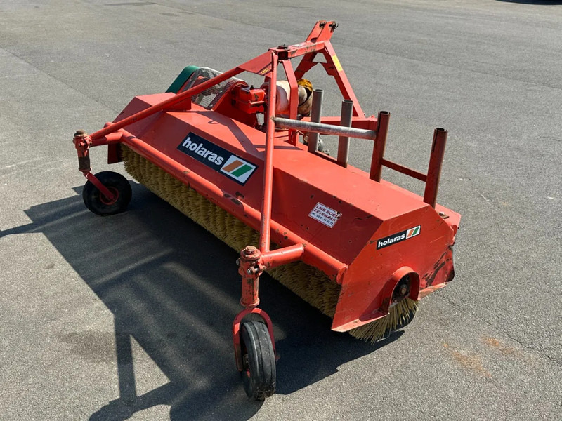 Holeras A220 V veegmachine - Rūpnieciskais slaucītājs: foto 1 Holeras A220 V veegmachine - Rūpnieciskais slaucītājs: foto 1