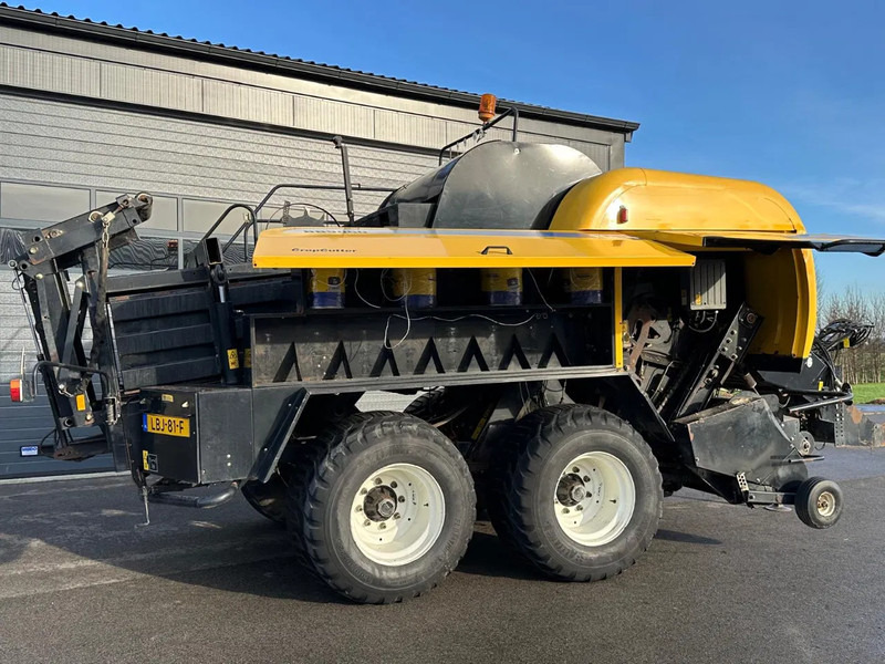 Lauksaimniecības tehnika New Holland BB9060 CropCutter: foto 9