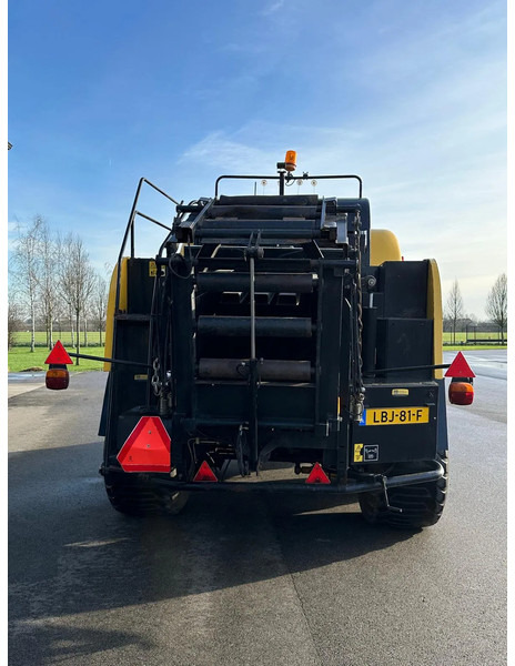 Lauksaimniecības tehnika New Holland BB9060 CropCutter: foto 8