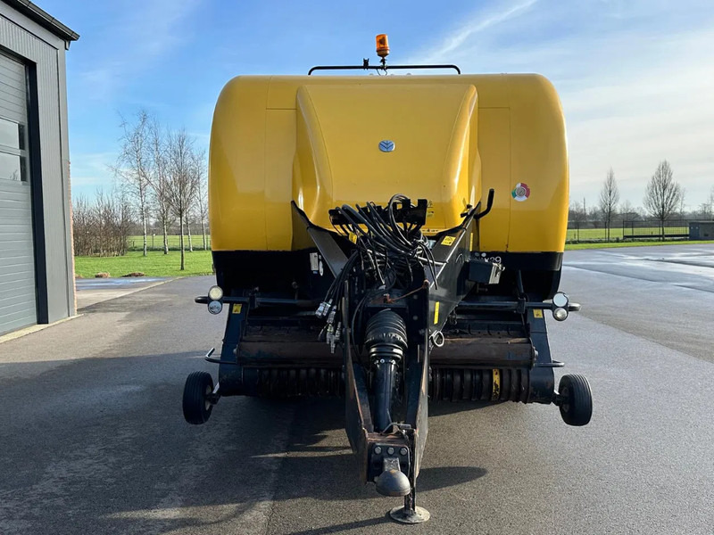Lauksaimniecības tehnika New Holland BB9060 CropCutter: foto 7