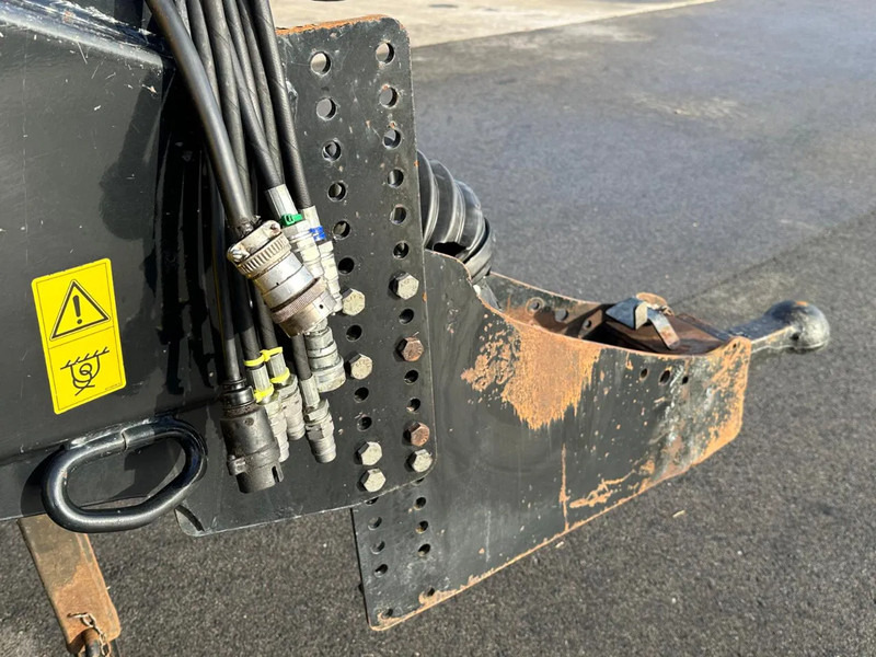 Lauksaimniecības tehnika New Holland BB9060 CropCutter: foto 14