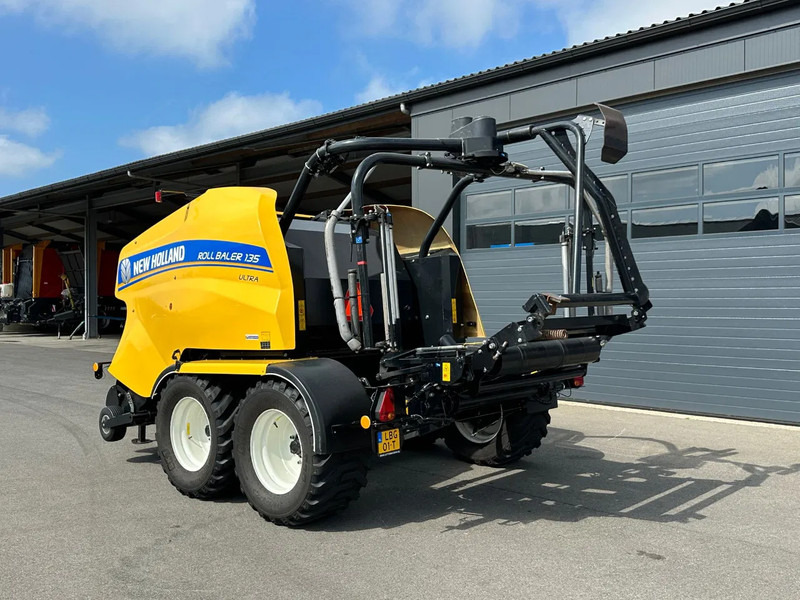 New Holland Rollbaler 135 Ultra - Lauksaimniecības tehnika: foto 5 New Holland Rollbaler 135 Ultra - Lauksaimniecības tehnika: foto 5