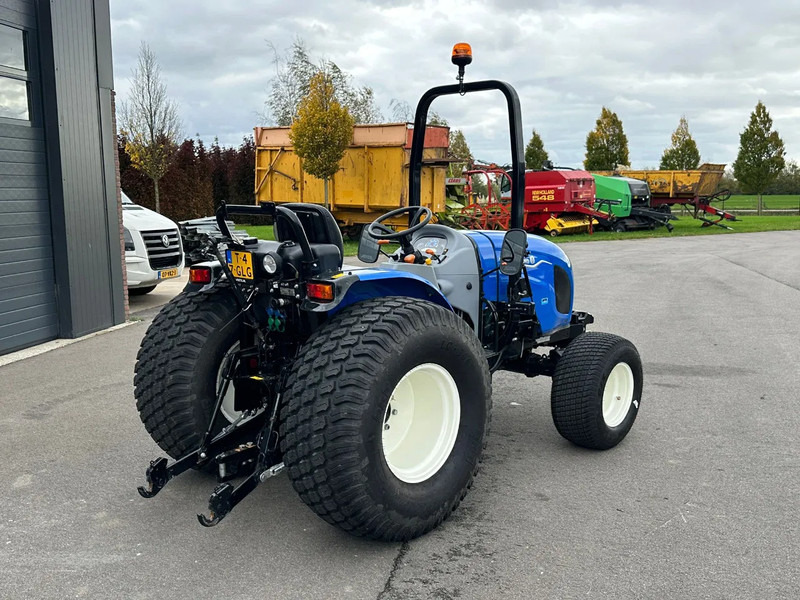 New Holland Boomer 55 - Mini traktors: foto 3 New Holland Boomer 55 - Mini traktors: foto 3