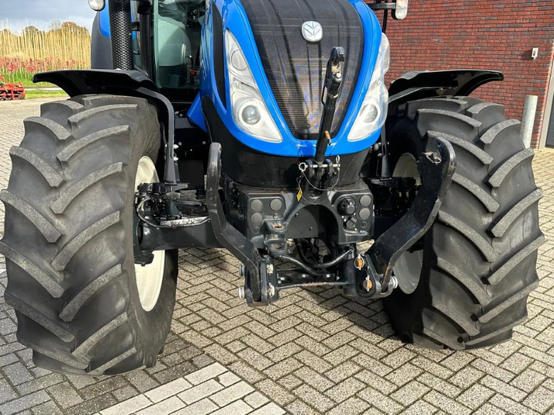 New Holland T5.140 Autocommand - Traktors: foto 5 New Holland T5.140 Autocommand - Traktors: foto 5