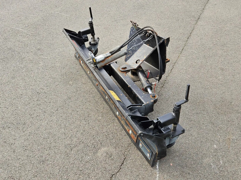 Avant Dozerblad / Sneeuwschuif - Papildaprīkojums - Lauksaimniecības tehnika: foto 4 Avant Dozerblad / Sneeuwschuif - Papildaprīkojums - Lauksaimniecības tehnika: foto 4