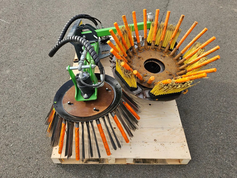 Avant Tuin en park Onkruidborstel - Papildaprīkojums - Lauksaimniecības tehnika: foto 2 Avant Tuin en park Onkruidborstel - Papildaprīkojums - Lauksaimniecības tehnika: foto 2