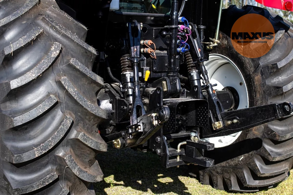 Maxus Wheeled tractor 130hp 4x4 - Traktors: foto 5 Maxus Wheeled tractor 130hp 4x4 - Traktors: foto 5