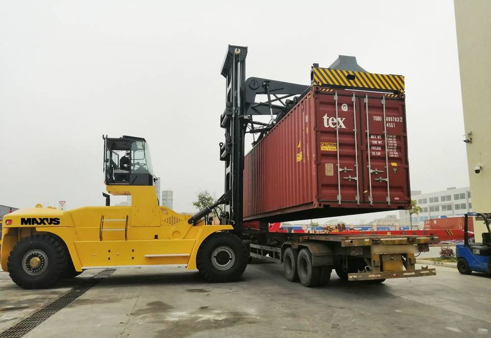 NEW KALMAR 40 TON Maxus Cummins Container Forklift | НОВИЙ KALMAR 40 ТОН Maxus Cummins візок для контейнерів вилковий - Konteineru iekrāvējs: foto 5 NEW KALMAR 40 TON Maxus Cummins Container Forklift | НОВИЙ KALMAR 40 ТОН Maxus Cummins візок для контейнерів вилковий - Konteineru iekrāvējs: foto 5