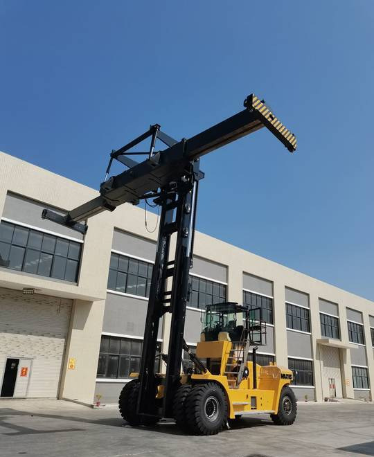 NEW KALMAR 40 TON Maxus Cummins Container Forklift | НОВИЙ KALMAR 40 ТОН Maxus Cummins візок для контейнерів вилковий - Konteineru iekrāvējs: foto 2 NEW KALMAR 40 TON Maxus Cummins Container Forklift | НОВИЙ KALMAR 40 ТОН Maxus Cummins візок для контейнерів вилковий - Konteineru iekrāvējs: foto 2