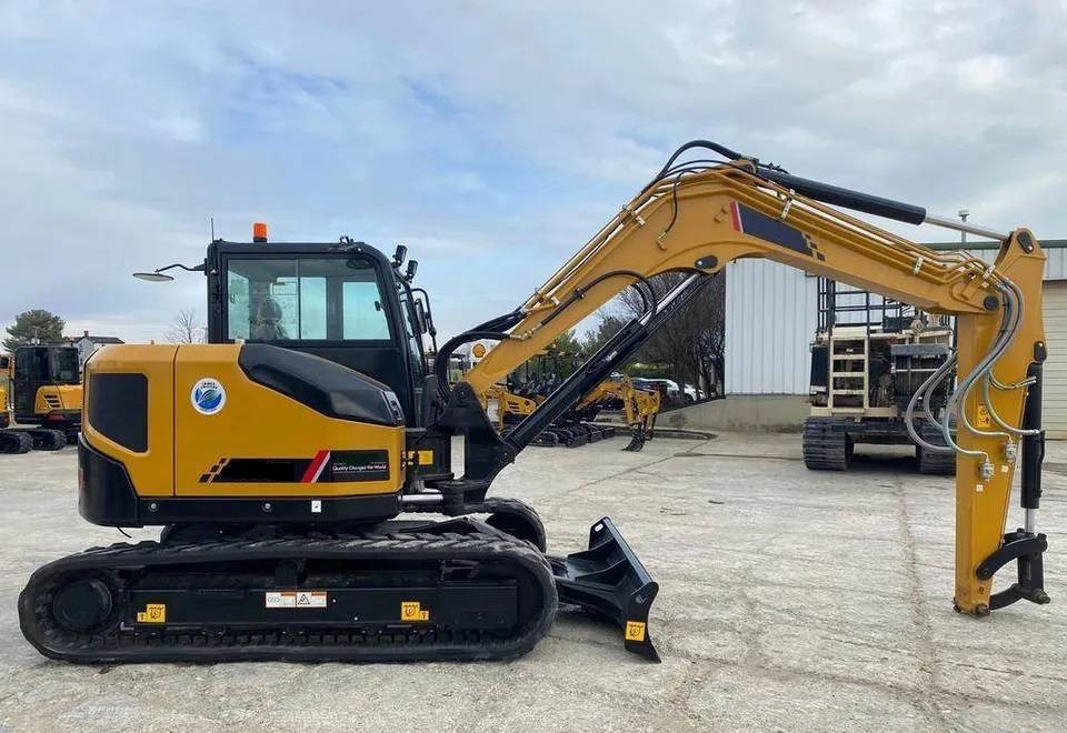 NEW MAXUS 9 Ton Crawler Excavator Warranty up to 10 YEARS НОВА Копарка гусенична MAXUS 9 тонн Гарантія до 10 РОКІВ NOWA Koparka gąsienicowa MAXUS 9 ton Gwarancja do 10 LAT - Kāpurķēžu ekskavators: foto 1 NEW MAXUS 9 Ton Crawler Excavator Warranty up to 10 YEARS НОВА Копарка гусенична MAXUS 9 тонн Гарантія до 10 РОКІВ NOWA Koparka gąsienicowa MAXUS 9 ton Gwarancja do 10 LAT - Kāpurķēžu ekskavators: foto 1