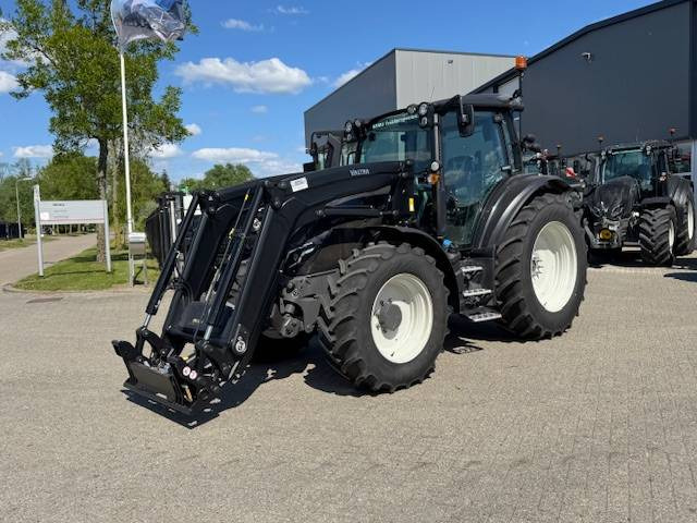 Valtra G125 Ecopower Active, 115 uur!! FH+PTO+Voorlader - Traktors: foto 2 Valtra G125 Ecopower Active, 115 uur!! FH+PTO+Voorlader - Traktors: foto 2