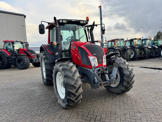 Traktors Valtra N123 Hitech5: foto 8