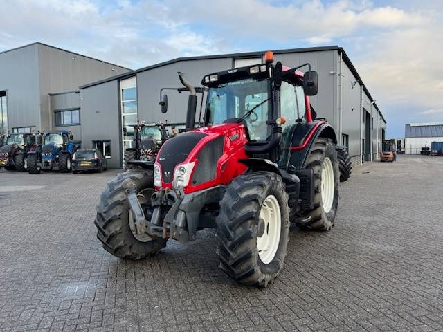 Valtra N123 Hitech5 - Traktors: foto 5 Valtra N123 Hitech5 - Traktors: foto 5