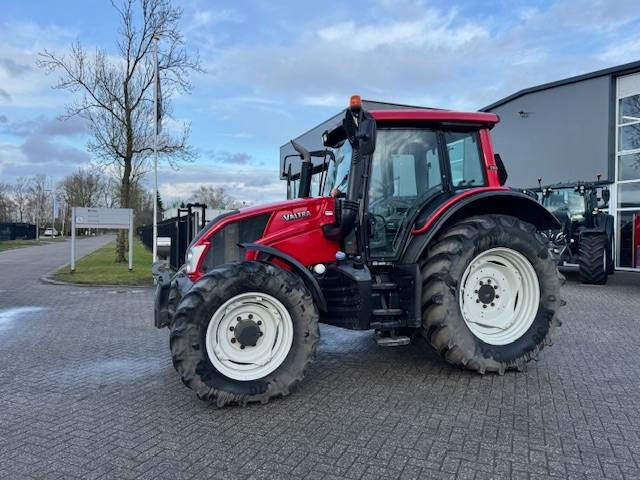 Valtra N123 Hitech5 - Traktors: foto 2 Valtra N123 Hitech5 - Traktors: foto 2