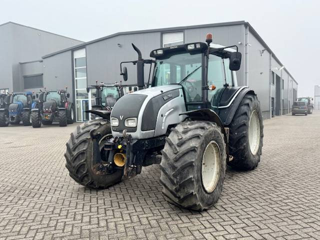Valtra N141 hitech, Fronthef, Frontpto - Traktors: foto 5 Valtra N141 hitech, Fronthef, Frontpto - Traktors: foto 5
