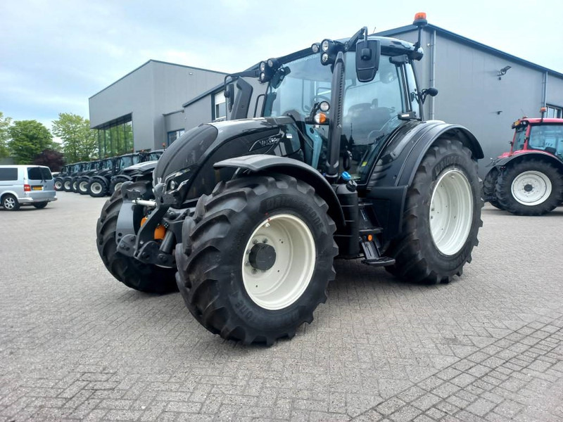 Valtra N155 Ecopower Direct Smart Touch! - Traktors: foto 1 Valtra N155 Ecopower Direct Smart Touch! - Traktors: foto 1