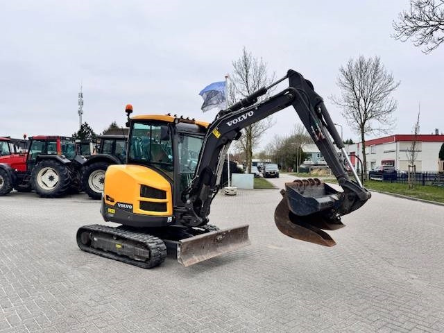 Volvo ECR35D, minikraan, 3.5 ton - Mini-ekskavators: foto 2 Volvo ECR35D, minikraan, 3.5 ton - Mini-ekskavators: foto 2