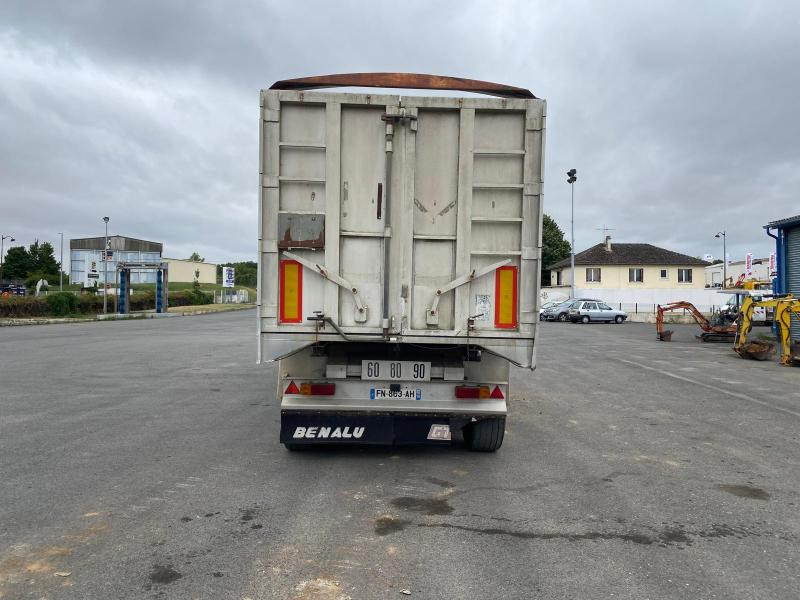Benalu - Puspiekabe pašizgāzējs: foto 4 Benalu - Puspiekabe pašizgāzējs: foto 4