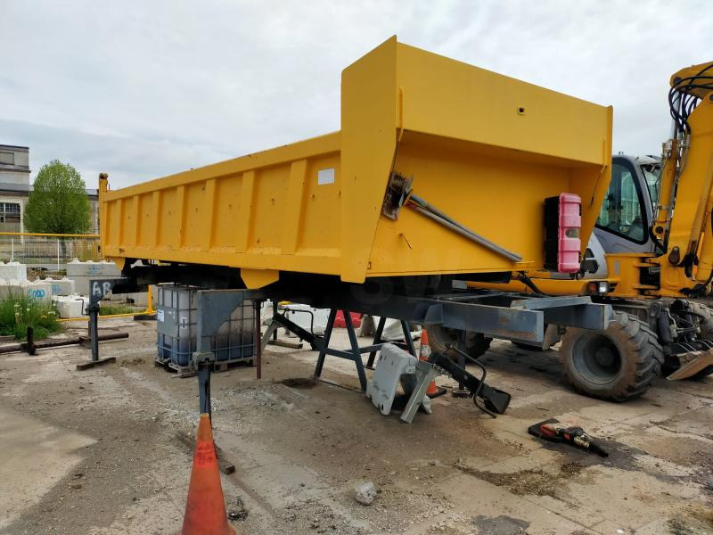 Benne Pour Camion 8x4 - Pašizgāzēju virsbūve: foto 1 Benne Pour Camion 8x4 - Pašizgāzēju virsbūve: foto 1