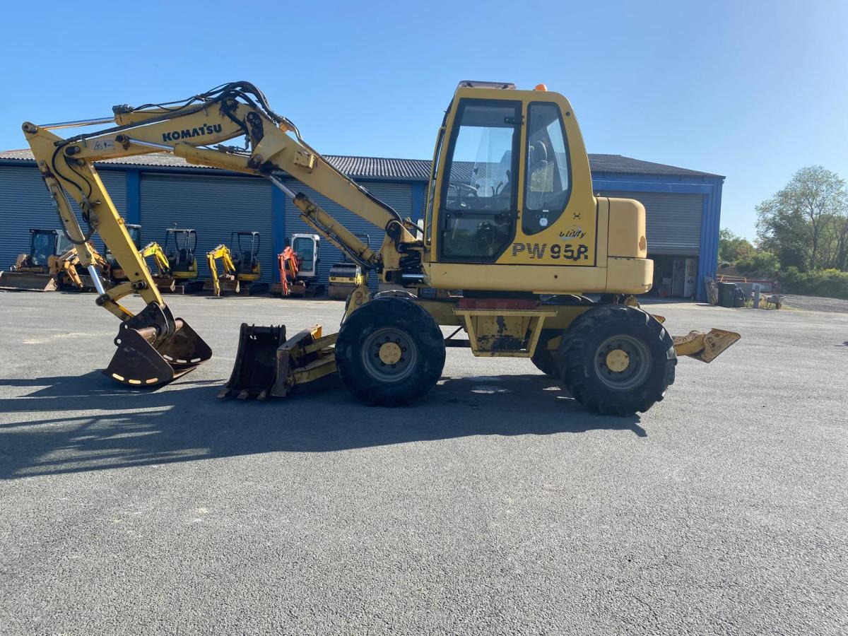 Komatsu PW95 - Riteņu ekskavators: foto 1 Komatsu PW95 - Riteņu ekskavators: foto 1