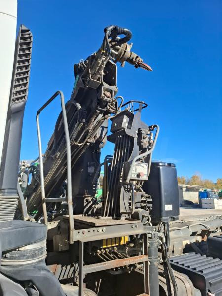 Pacēlājs ar āķi, Kravas auto ar manipulatoru Renault 370 DXI: foto 8