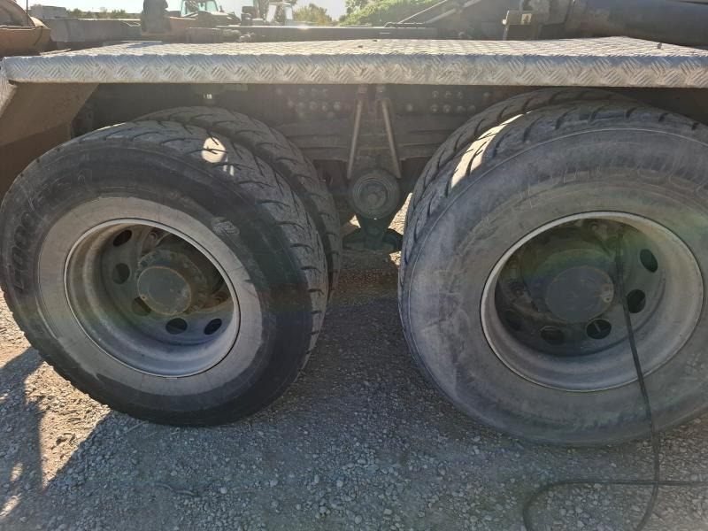 Pacēlājs ar āķi, Kravas auto ar manipulatoru Renault 370 DXI: foto 16