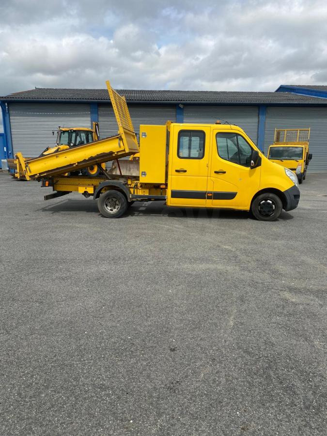 Renault Master 150 DCI - Komercauto pašizgāzējs: foto 3 Renault Master 150 DCI - Komercauto pašizgāzējs: foto 3