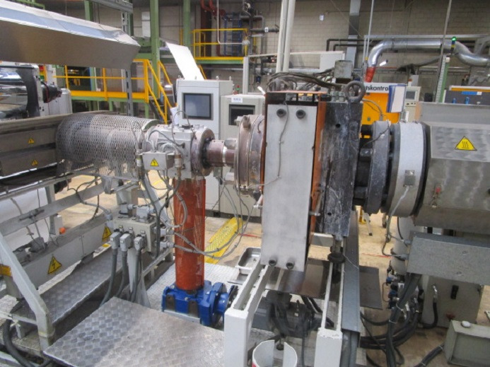 AMUT FLAT FILM EXTRUDER EA-160 FÜR PS/PP - Iepakošanas mašīna: foto 5 AMUT FLAT FILM EXTRUDER EA-160 FÜR PS/PP - Iepakošanas mašīna: foto 5