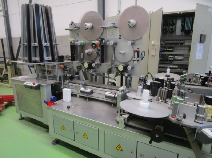 BECHER ETIKETTIERANLAGE SCHLEUTER GU 4S 6 - Iepakošanas mašīna: foto 4 BECHER ETIKETTIERANLAGE SCHLEUTER GU 4S 6 - Iepakošanas mašīna: foto 4