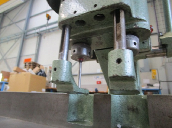 ZWEISPINDELBOHRMASCHINE HANG 136 D - Drukas iekārtas: foto 3 ZWEISPINDELBOHRMASCHINE HANG 136 D - Drukas iekārtas: foto 3