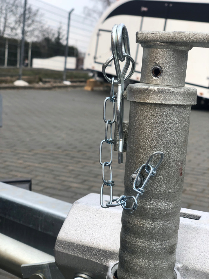 PRZYCZEPA LAWETA KOPARKI MINIKOPARKI 370x170 CM, 3500 KG / EXCAVATOR MINI EXCAVATOR TRANSPORTER TRAILER 370x170 CM, DMC 3500 KG - Celtniecības tehnikas piekabe: foto 4 PRZYCZEPA LAWETA KOPARKI MINIKOPARKI 370x170 CM, 3500 KG / EXCAVATOR MINI EXCAVATOR TRANSPORTER TRAILER 370x170 CM, DMC 3500 KG - Celtniecības tehnikas piekabe: foto 4