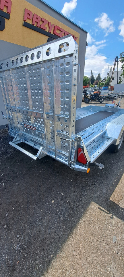 PRZYCZEPA Z RAMPĄ POD KOPARKĘ DO MINIKOPARKI 3500 / TRAILER WITH RAMPS FOR EXCAVATOR MINI EXCAVATOR 3500 - Celtniecības tehnikas piekabe: foto 4 PRZYCZEPA Z RAMPĄ POD KOPARKĘ DO MINIKOPARKI 3500 / TRAILER WITH RAMPS FOR EXCAVATOR MINI EXCAVATOR 3500 - Celtniecības tehnikas piekabe: foto 4