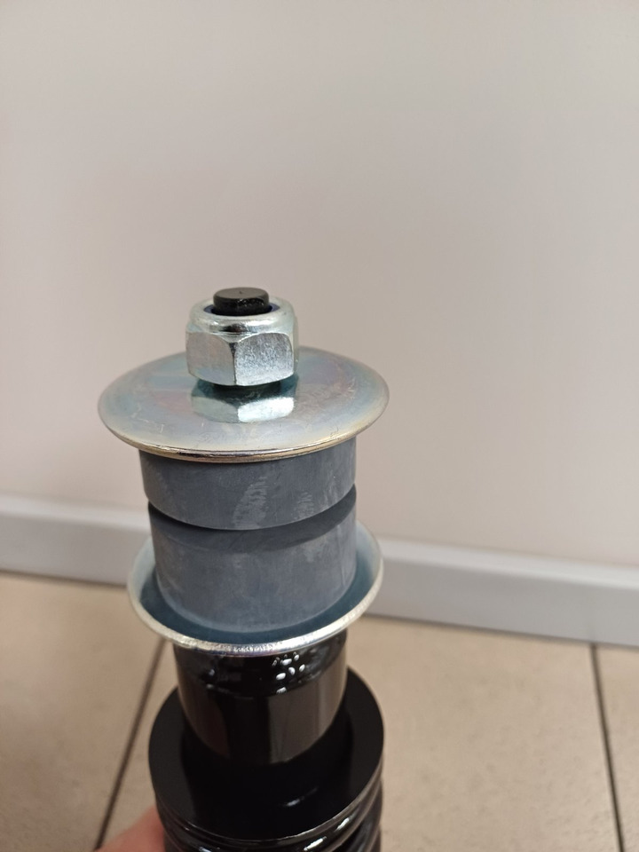 - Amortizators: foto 2 - Amortizators: foto 2