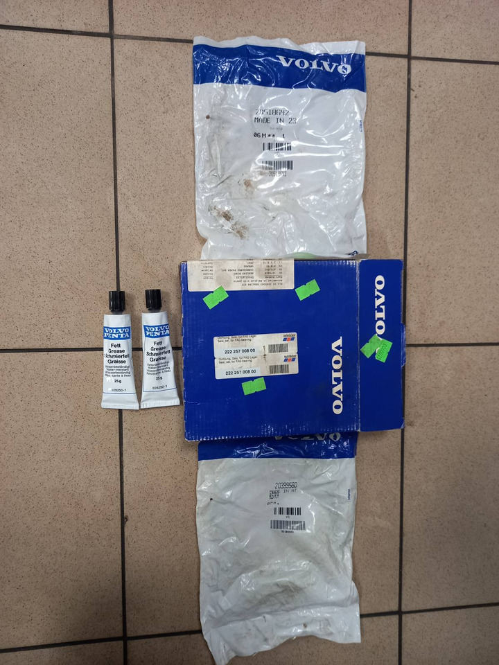 VOLVO; RENAULT FM7; FM10; FM12; FL6; FL7; FL10; FL12; FH12; FH16; MIDLUM; PREMIUM; MAGNUM; KERAX - Aizmugurējā ass: foto 4 VOLVO; RENAULT FM7; FM10; FM12; FL6; FL7; FL10; FL12; FH12; FH16; MIDLUM; PREMIUM; MAGNUM; KERAX - Aizmugurējā ass: foto 4