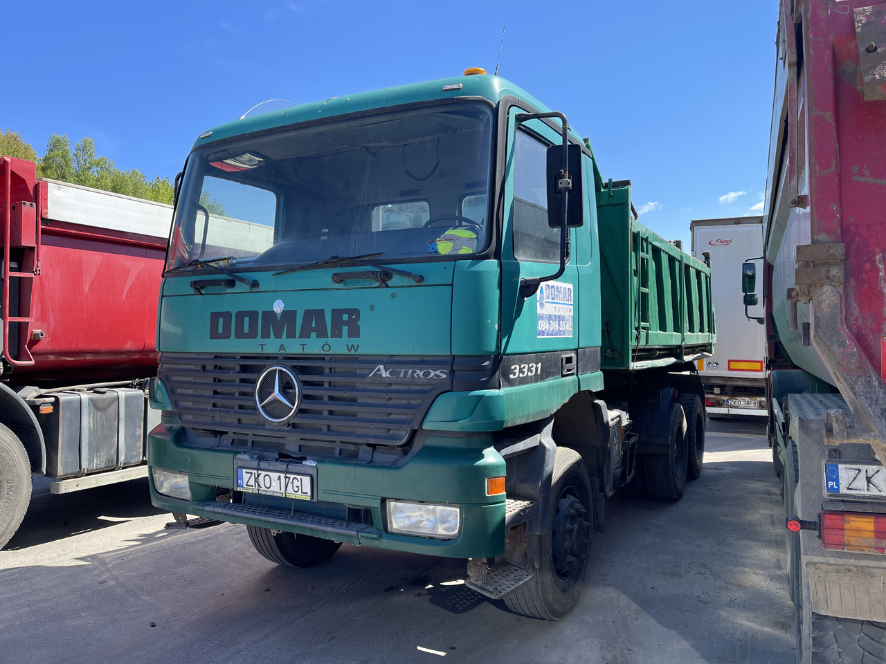 MERCEDES-BENZ Actros 3331 - Kravas automašīna pašizgāzējs: foto 1 MERCEDES-BENZ Actros 3331 - Kravas automašīna pašizgāzējs: foto 1