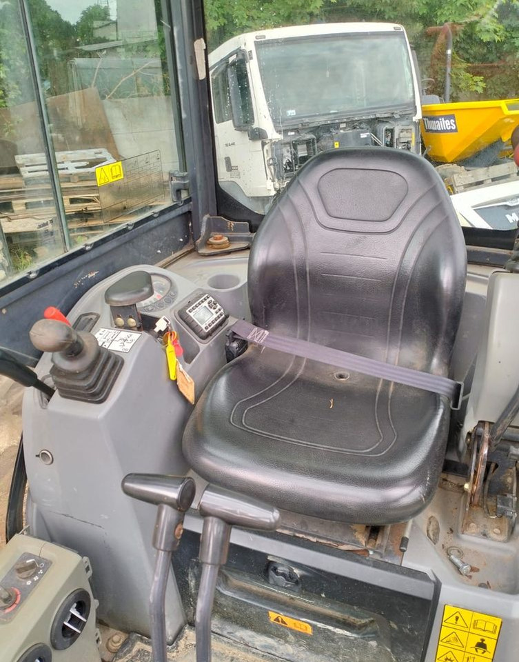 Doosan DX19 - Kāpurķēžu ekskavators: foto 4 Doosan DX19 - Kāpurķēžu ekskavators: foto 4
