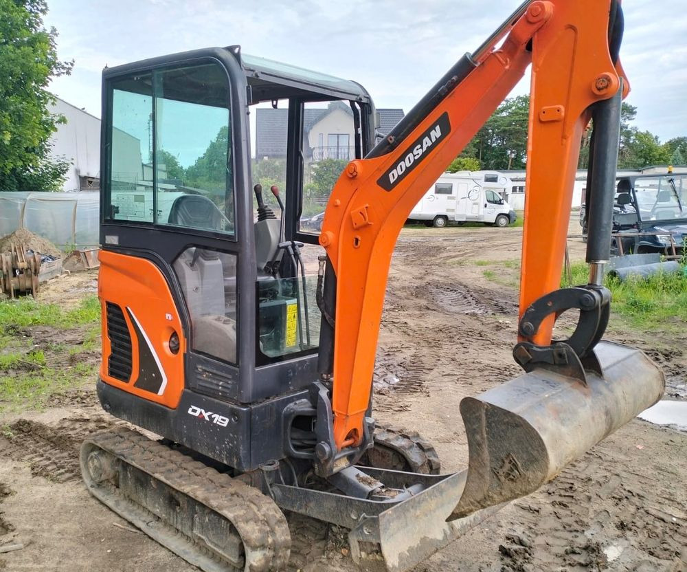 Doosan DX19 - Kāpurķēžu ekskavators: foto 2 Doosan DX19 - Kāpurķēžu ekskavators: foto 2