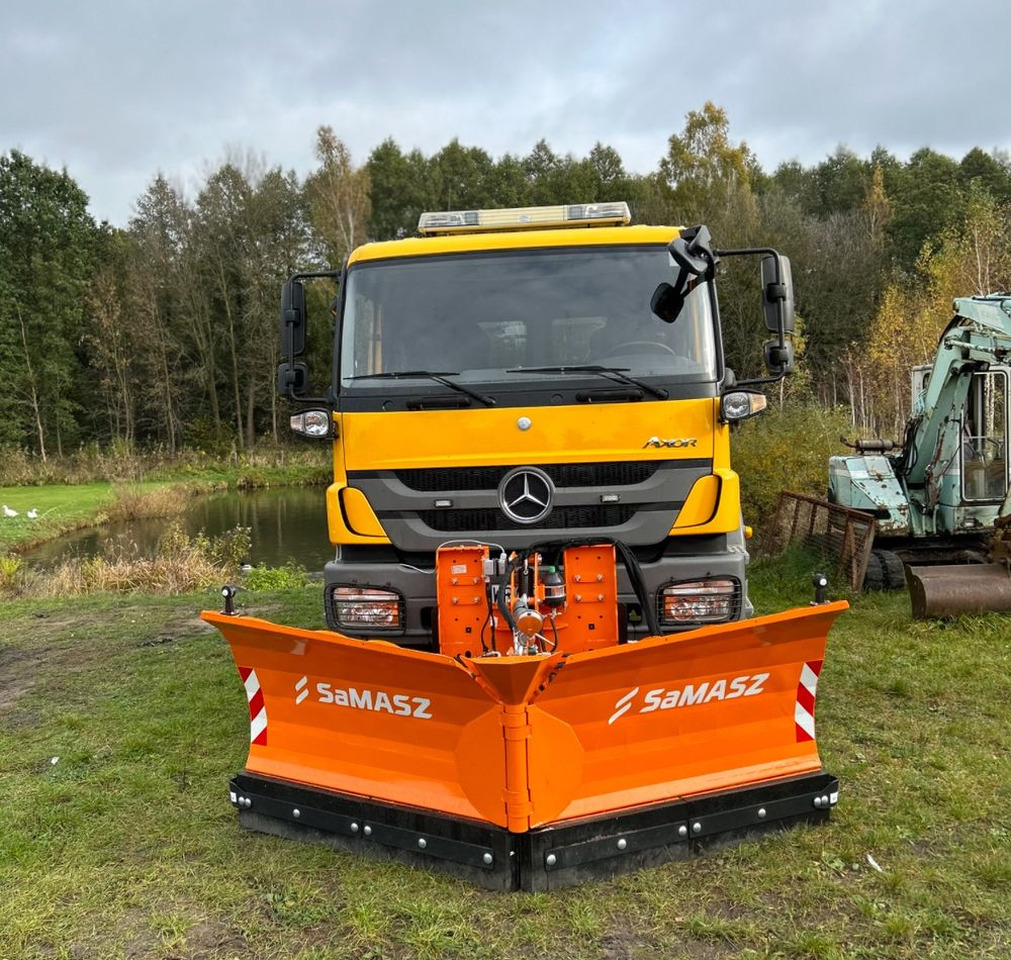 Sniega novākšanas tehnika Mercedes-Benz Axor 1824: foto 10