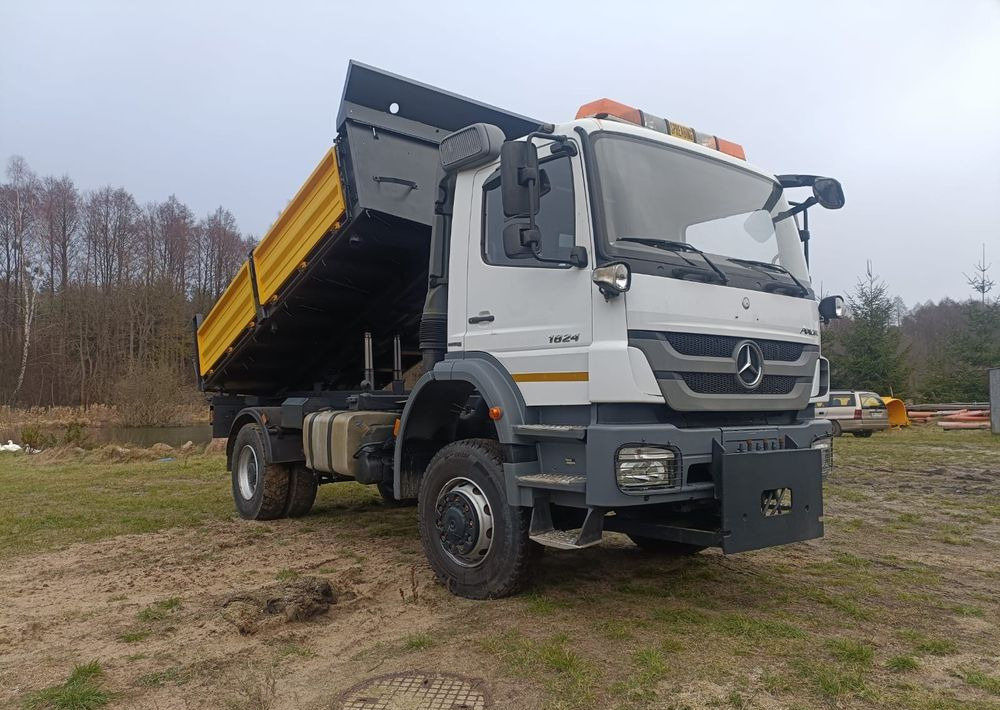 Mercedes-Benz Axor 1824 - Sniega novākšanas tehnika: foto 2 Mercedes-Benz Axor 1824 - Sniega novākšanas tehnika: foto 2
