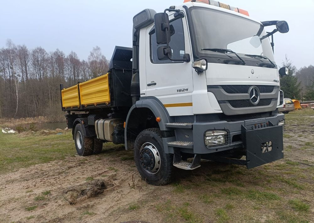 Mercedes-Benz Axor 1824 - Sniega novākšanas tehnika: foto 3 Mercedes-Benz Axor 1824 - Sniega novākšanas tehnika: foto 3