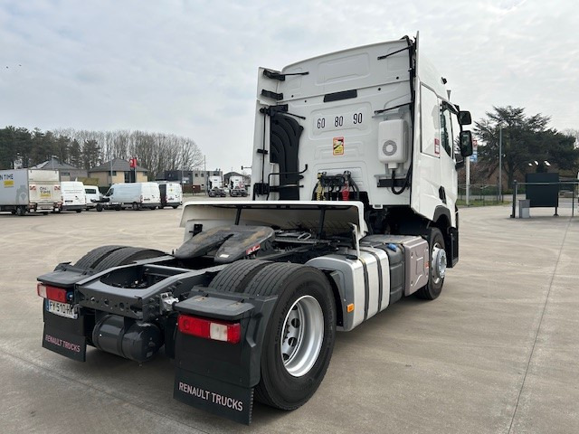 Renault Trucks T - Vilcējs: foto 3 Renault Trucks T - Vilcējs: foto 3